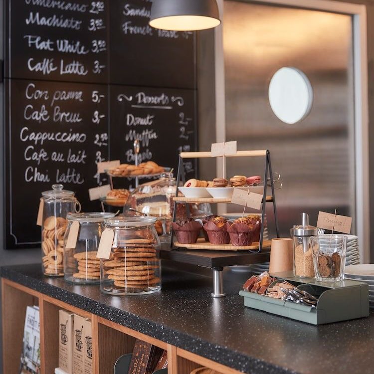 jayahoonie's tweet photo. jayhoon au ☕️👑

coffee prince concept where prince jay just wants to escape his royal duties when he stumbles upon a cafe and met a cute, shy barista. college student seb (psh) is just trying to make a living when he met the disguised prince entering the cafe he works in. https://t.co/pMCcCYCf8i