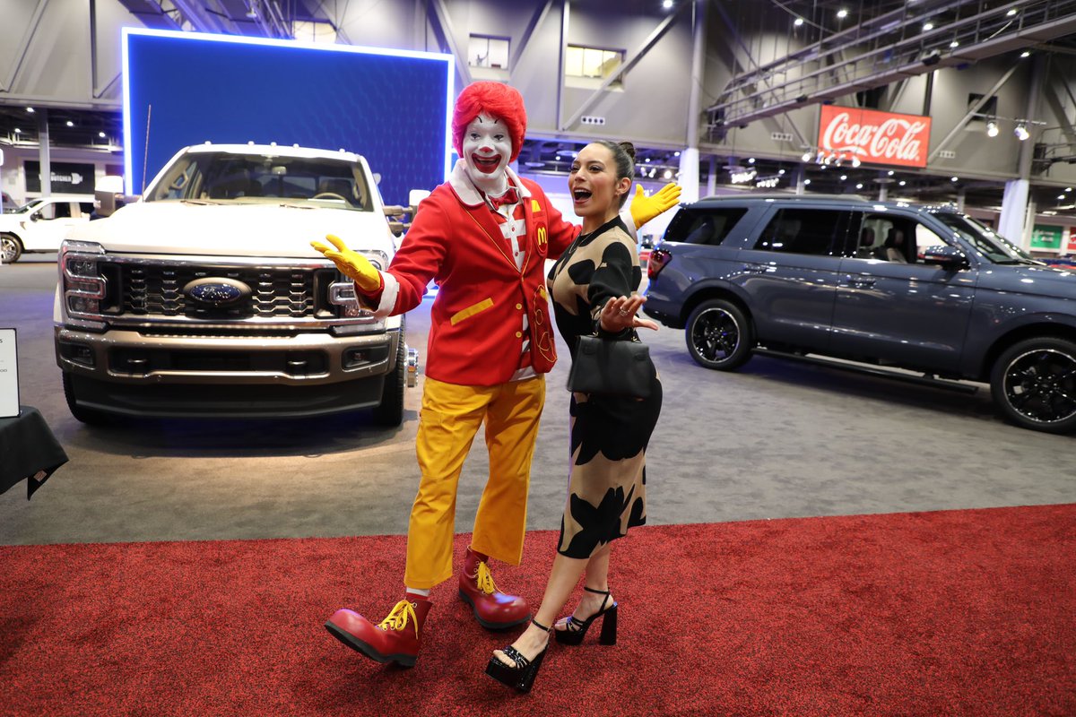nrgpark's tweet photo. Take a peak at 2023 @houstonautoshow and @houstonboatshow 🤩 Todays preview party is a night to remember, you don’t want to miss them at NRG Center January 25-29🤍 #previewparty
•
•
#nrgcenter #houston #houstonevents #houstonautoshow #houstonboatshow https://t.co/0dRnNEHYTY