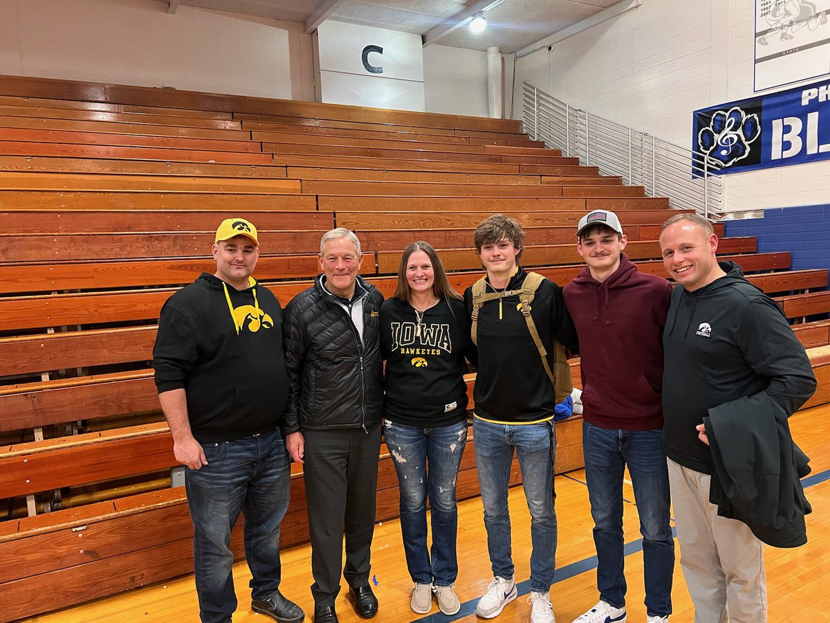 DavisTeegan's tweet photo. Thank you coach Ferentz and @CoachSWallace for coming to my game today!! Can’t wait to be a Hawkeye⚫️🟡 https://t.co/N5JLoOqBZO