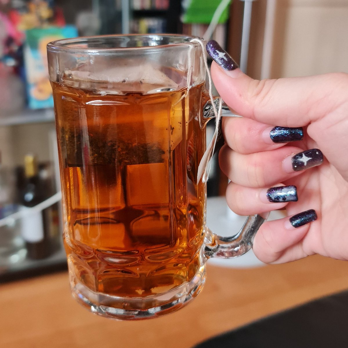 Any tea drinkers out there? Be it English or Chinese tea, do you agree the same type of tea can taste different if the temperature is different or the type of cup/mug used? What are your thoughts or experiences? #tea #teadrinkers
