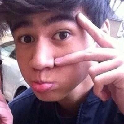 HAPPY BIRTHDAY TO THE BOY THAT HAVE A LOT OF FACIAL EXPRESSIONS MR. CALUM HOOD   lovyuuuuuu <333 