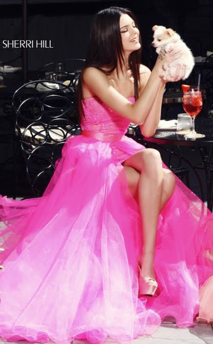 LUXEMOOD's tweet photo. @COSMICPR4DA honestly even baby kenny in this 2011 sherri hill campaign had way more personality! yes it’s less high fashion editorial but there’s life in it https://t.co/RMfJHVz8UX