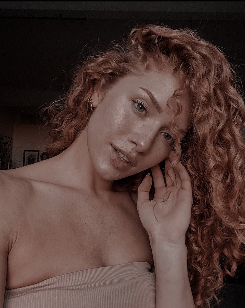 ⠀ 

                    Peachy🍑 .  

⠀