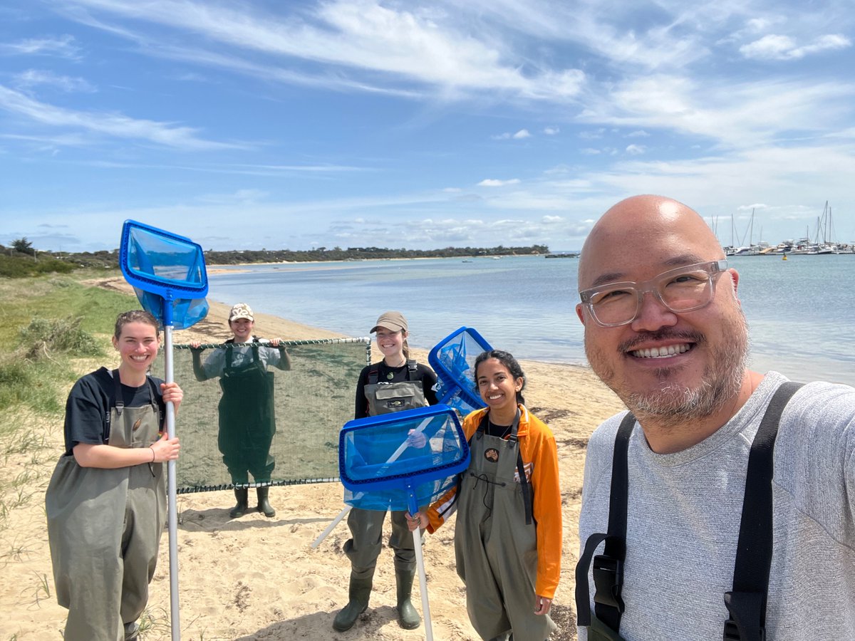 BBM_Wong's tweet photo. The wonderful @EmilyRBeasley finishes her Australian research stint with us this week. It’s been so much fun having Emily (and her beautiful pipefishes) in the lab 🙏 https://t.co/Do2iOk5DAy