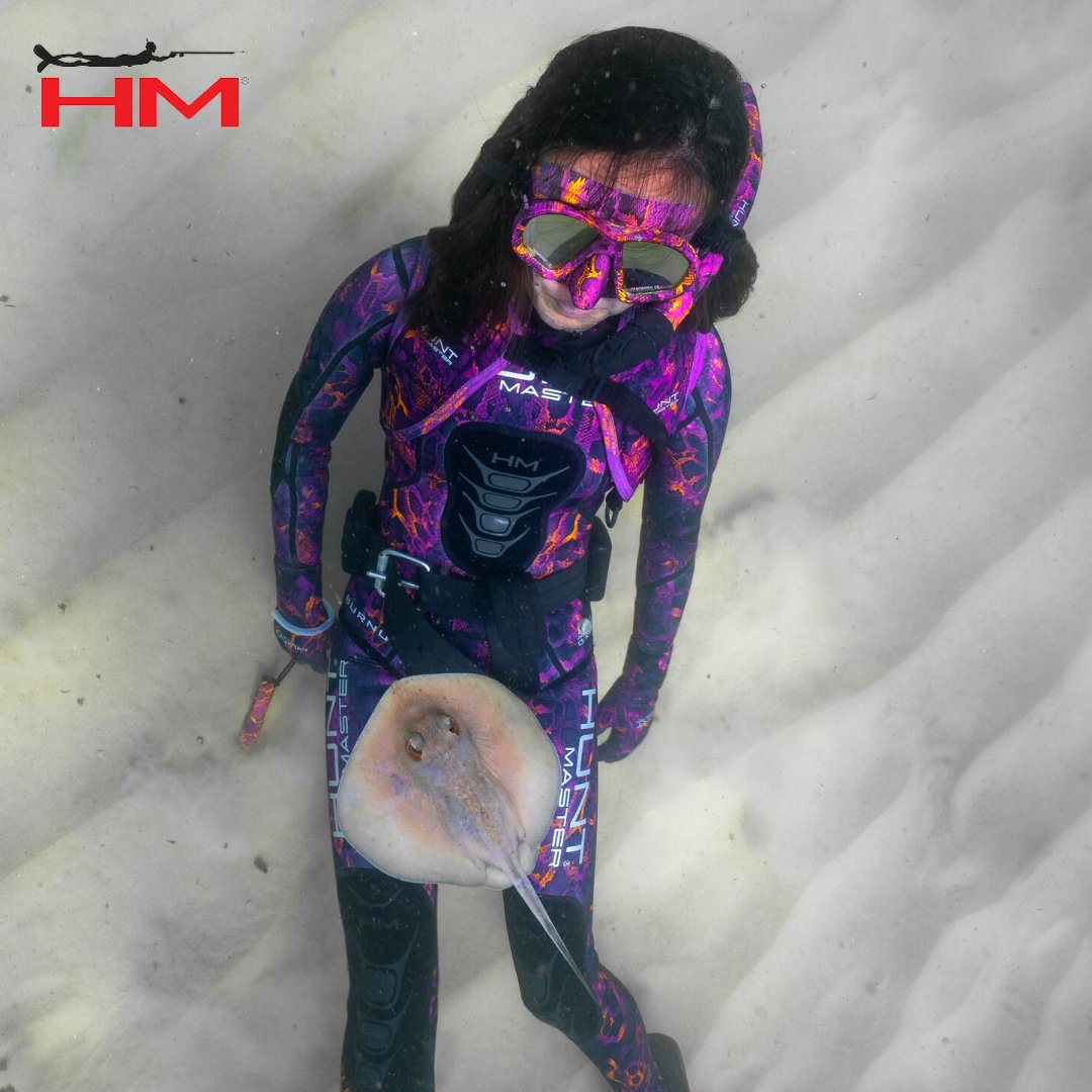 HuntmasterAus's tweet photo. Enjoying the ocean with some of our neighbours 😍

 #Huntmaster #Spearfishing #FreeDiving #Wetsuit #Speargun #MaskandSnorkel #Snorkel #OnTheHunt https://t.co/dkNlQfNbpS