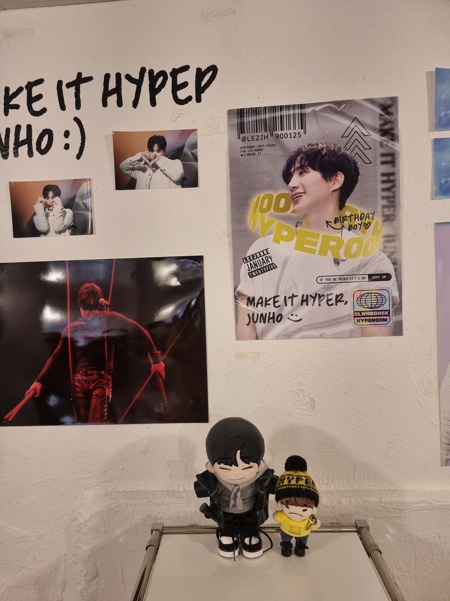 bolbbalgani_'s tweet photo. 어제 세번째 생카 𝙃𝙔𝙋𝙀𝙍𝙊𝙊𝙈
Hongdae Mellow
럽잊이랑 미니잊쁘니랑 카페 곳곳 인증샷
#더새롭게_준호
#HYPERROOM https://t.co/IYCbXF7jnA