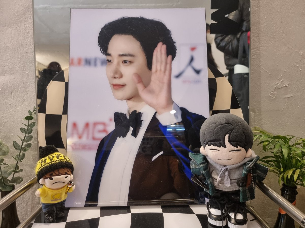 bolbbalgani_'s tweet photo. 어제 세번째 생카 𝙃𝙔𝙋𝙀𝙍𝙊𝙊𝙈
Hongdae Mellow
럽잊이랑 미니잊쁘니랑 카페 곳곳 인증샷
#더새롭게_준호
#HYPERROOM https://t.co/IYCbXF7jnA