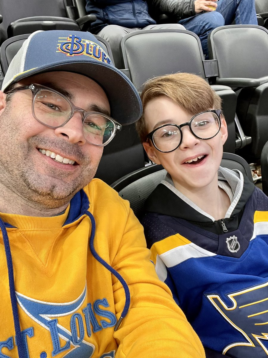 JasonRooneyVO's tweet photo. Just reg fans tonight. https://t.co/FkWPNCZjjH