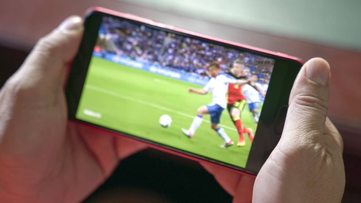 vrmelo_com's tweet photo. Découvrez les astuces pour suivre gratuitement un match de football en streaming depuis chez vous. #Football #Streaming

https://t.co/1CrHTzOJSw https://t.co/kp2h9sPqws