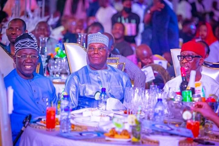 IbnYusu63009063's tweet photo. #NigeriaDecides.
#NigeriaDream.
#MenWithVision.
#AlhajiAtikuAbubakarWazirinAdamawa.
God bless Delta.
Atiku ya Gode. https://t.co/tZjFCZauxl