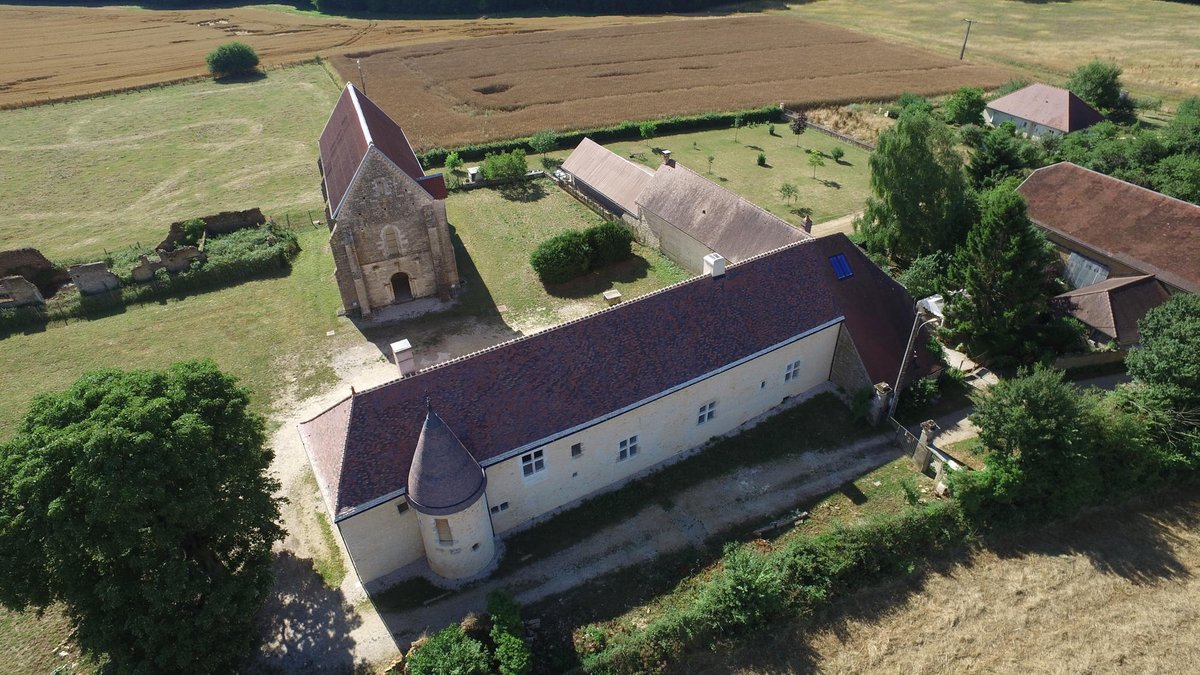 Templars_Now's tweet photo. Small rural commanderies: the heart of the Templar organisation 
✠
#templar #knightstemplar #templier #templarios #crusades #croisades #crusader #middleages #moyenage⁠ #mittelalter #history #commandery #preceptory #medievaltwitter 
✠ 
https://t.co/fWY8uI9xno https://t.co/0KpESYMZa5