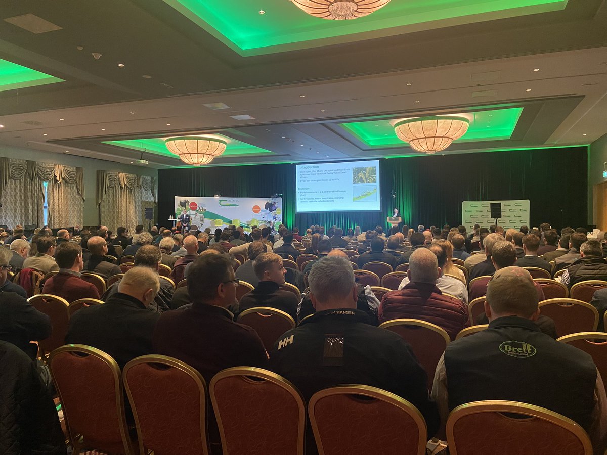 teagasc's tweet photo. Full house at todays #TillageCon23 in the Lyrath Concention Centre, Kilkenny. You can tune in online at https://t.co/eiEHFFOHc6 https://t.co/MhfIfHkq0g