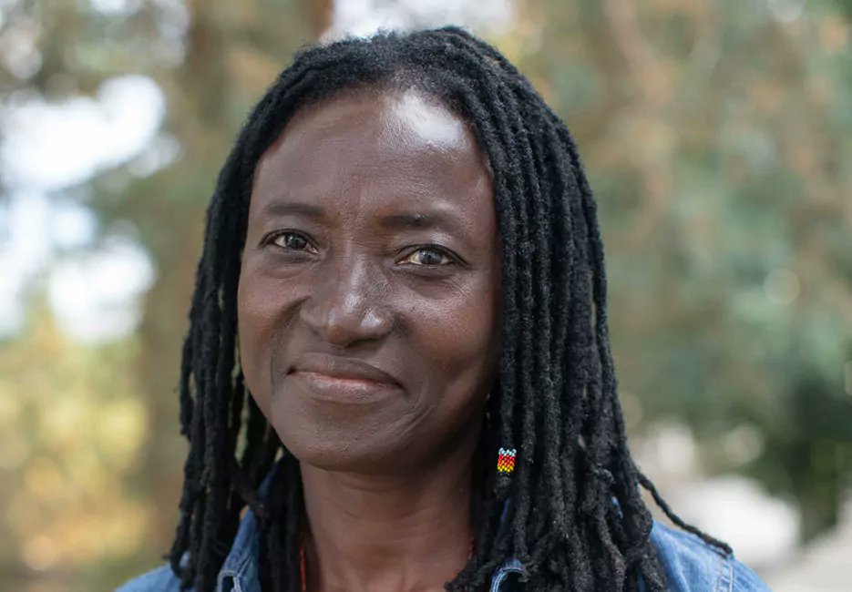 [itw] Odile Sankara : « Le plateau est l’endroit de la vérité » bit.ly/3zGkYss La comédienne et metteuse en scène burkinabè est de retour en France à la @MC93Bobigny puis à la @comediedeReims au festival @FarawayReims avec 'Et que mon règne arrive' de Léonora Miano.
