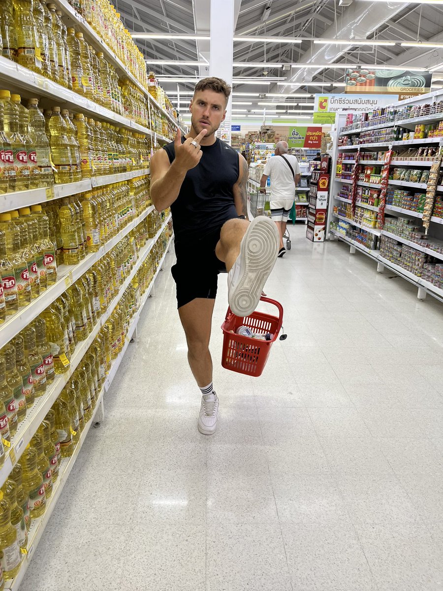 I think you dropped something! RT this if you’d like to be dominated in public!