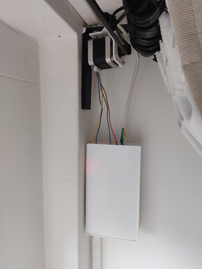 futuranet_it's tweet image. Utilizzando motori passo-passo e il software Tasmota, puoi automatizzare l'apertura e la chiusura delle tende a seconda delle tue esigenze. 
ei.futuranet.it/2023/01/25/ren…

#faidate #smartcurtains #elettronica #elettronicain #homeautomation