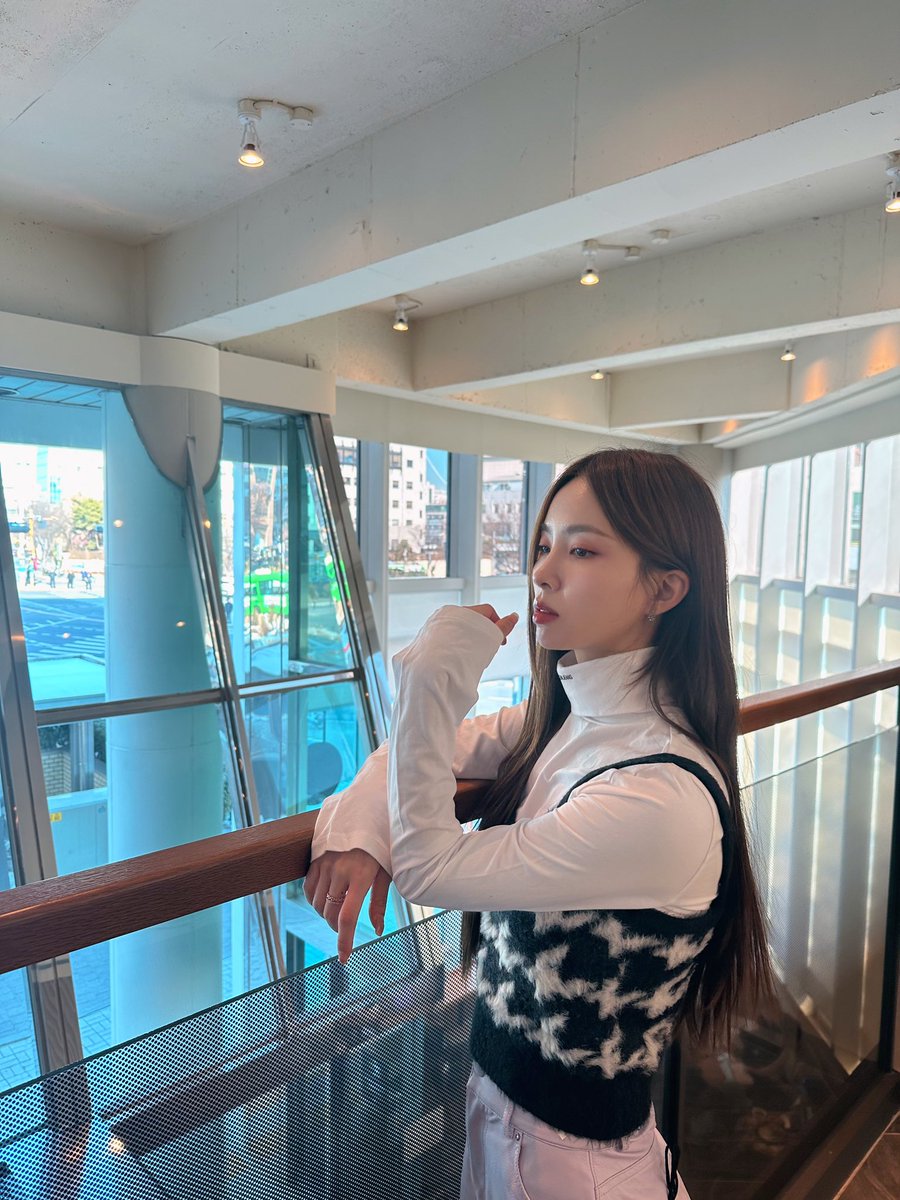 mepc_roa's tweet image. Time travel
.
.
#mepc #roa #daily #dailylook #instagood #coffee
