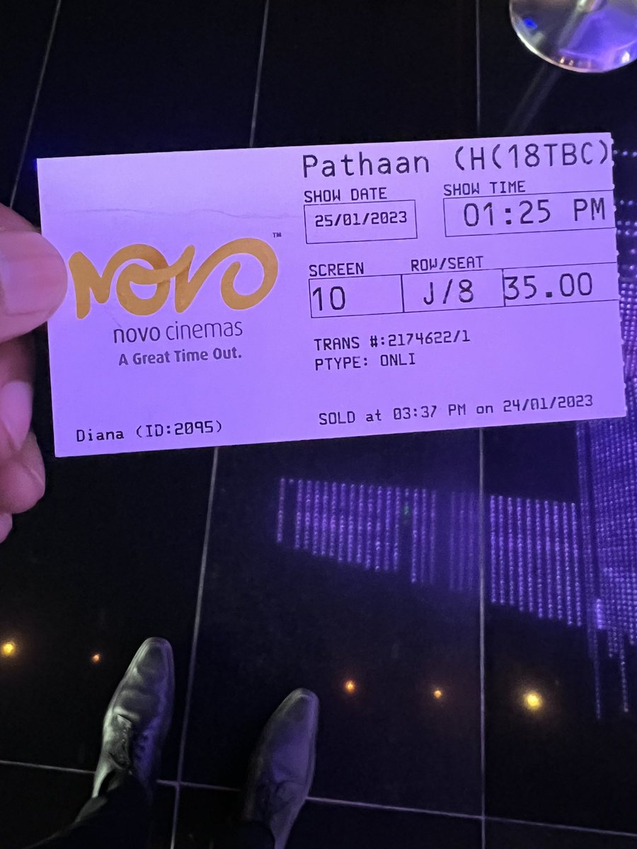 abhishekdeyreal's tweet image. King khan this is for you. Love from Qatar 🇶🇦 🇮🇳❤️ #Pathaan @iamsrk