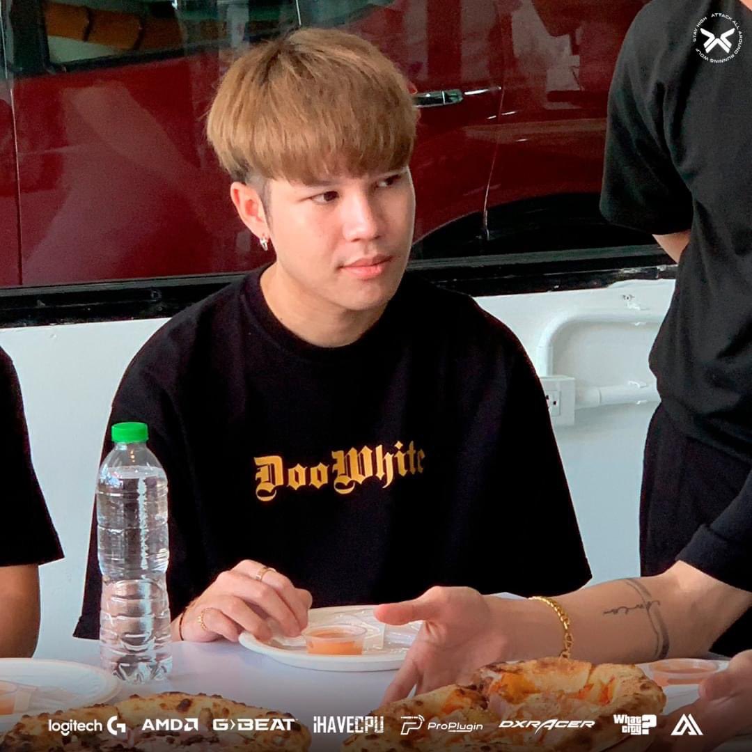 AAAEsports_'s tweet photo. Behind the sence Attack All A เรา !💙

#AttackAllAround #AAA #RUNAAA #AAAStreamer https://t.co/6RX7UkYH44