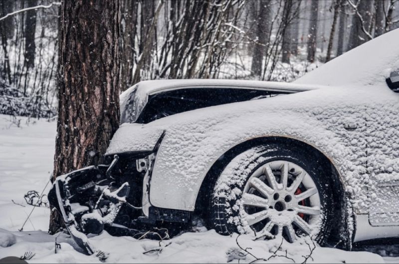 [Loi Montagne] Il est important de ne pas confondre tolérance sur les sanctions et absence de loi ! ❄🚗
Lisez bien votre contrat d'assurance et équipez-vous pour votre #sécurité. Euromaster, toujours là pour accompagner votre mobilité
#euromaster #loimontagne #assurance