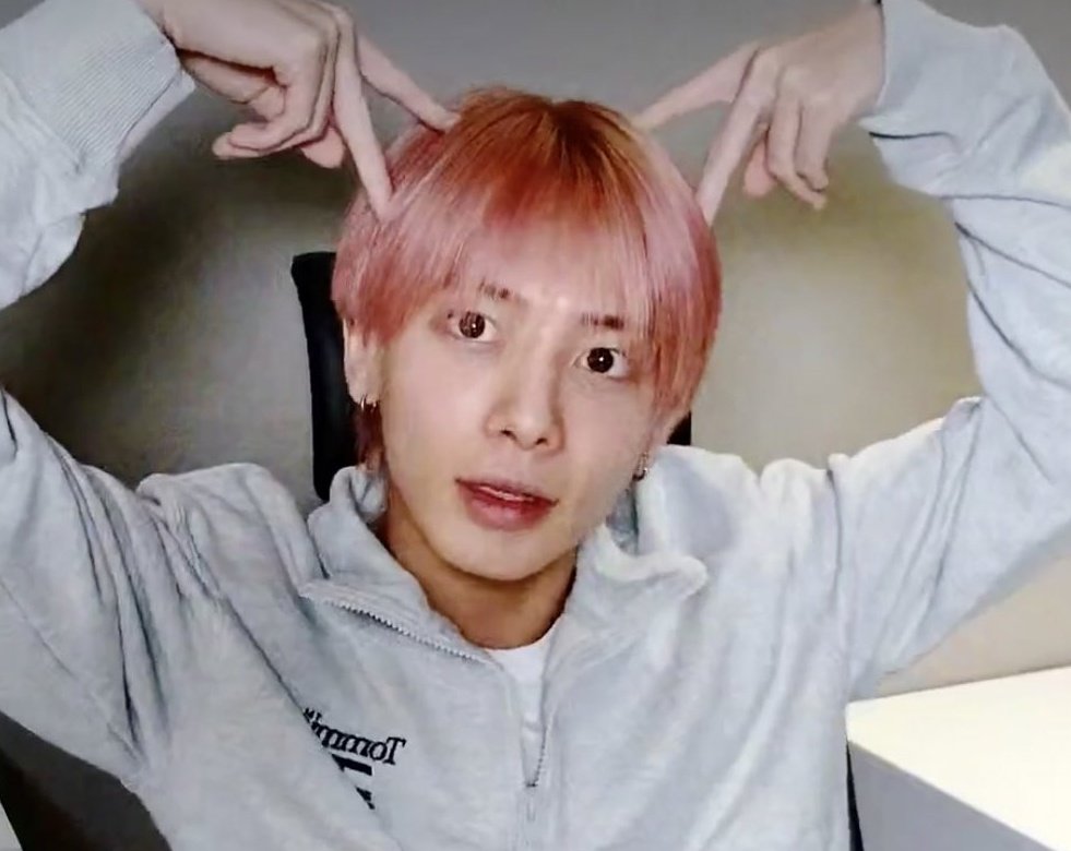 🐱✨️
#TAEHYUN #태현 #이거강태현