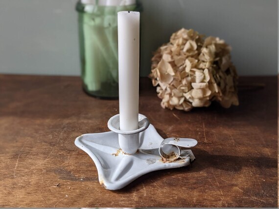 ChoseFrancaise's tweet image. New item in our shop 👉 Chippy White Enamelware Curved Square Vintage Candleholder - Shabby Chic Farmhouse Decor, French Country Cottage Style Wedding Decor by UneChoseFrancaise
etsy.me/37e7I2Y

#vintagefrenchaesthetic
#vintagefrenchdecor
#vintagefrenchkitchen
#pinte…