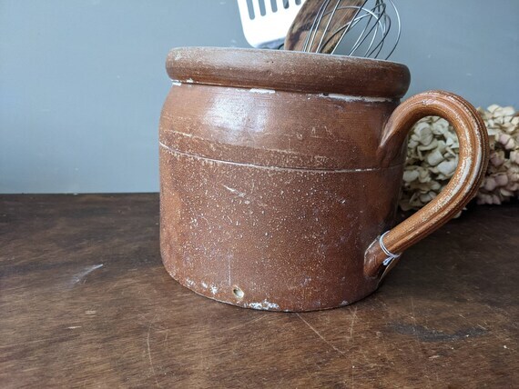 ChoseFrancaise's tweet image. New item in our shop 👉 Vintage French Earthenware Confit Pot 7" Diameter by UneChoseFrancaise
etsy.me/2ZK5vIl

#vintagefrenchaesthetic
#vintagefrenchdecor
#vintagefrenchkitchen
#pinteresthome
#farmhousedecor
#frenchcountry
#vintagefrench