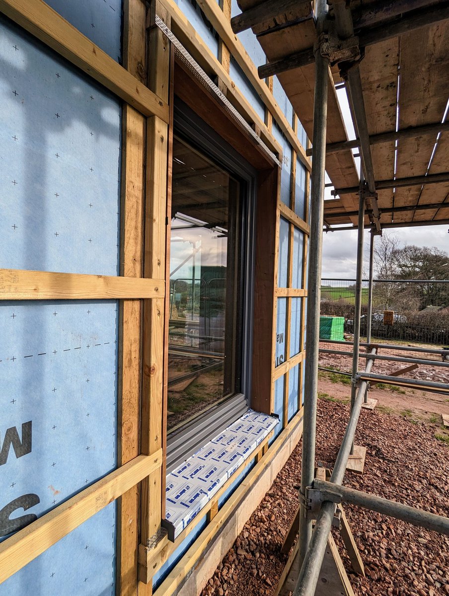 finlaySimpson11's tweet photo. A few snaps of our window reveals before the cladding covers it all. Always enjoyable putting it all together and I'm looking forward to seeing it finished with the Brimstone Poplar.
#Passivhaus #Mwconstruction
#Carpentry https://t.co/qYpfXqRbe8