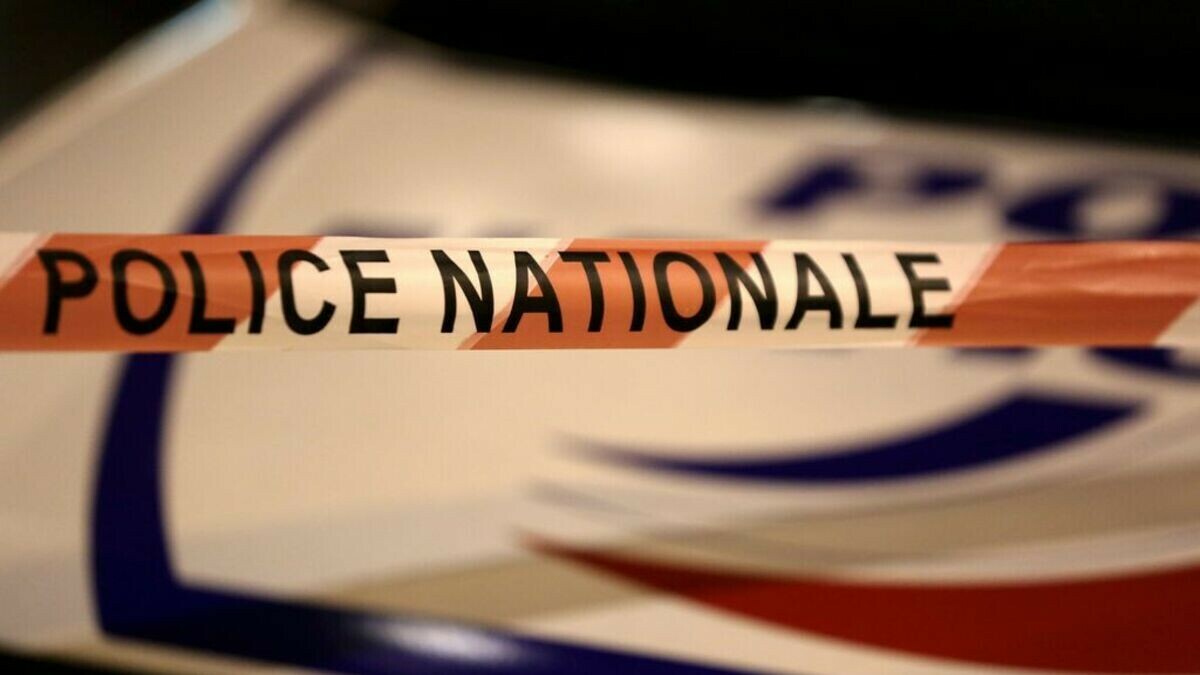 le_Parisien's tweet photo. L'homme qui a tué sa femme de 22 ans et leur fillette de 3 ans à Saint-Brieuc était inconnu des services de police. 

Le couple s’était marié en Tunisie en 2019 et était en cours de séparation depuis décembre, rapportent des proches 
➡️ https://t.co/EHaoSRoKJp https://t.co/sjDrVzVQMt