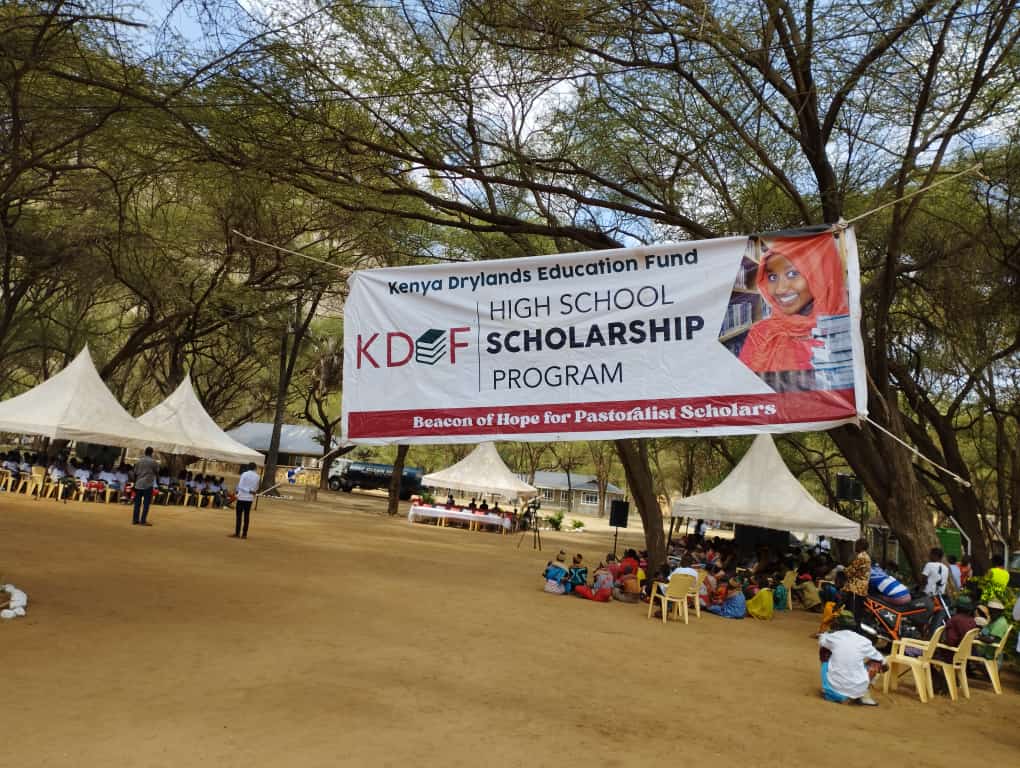 AishaNur82's tweet image. 54 More kids from very needy families from both Marsabit and Samburu county have benefited from KDEF scholarship 🙏🙏🙏🙏. KDEF has given hope and a bright future.#KDEF beacons of hope,@Ahmedkura
