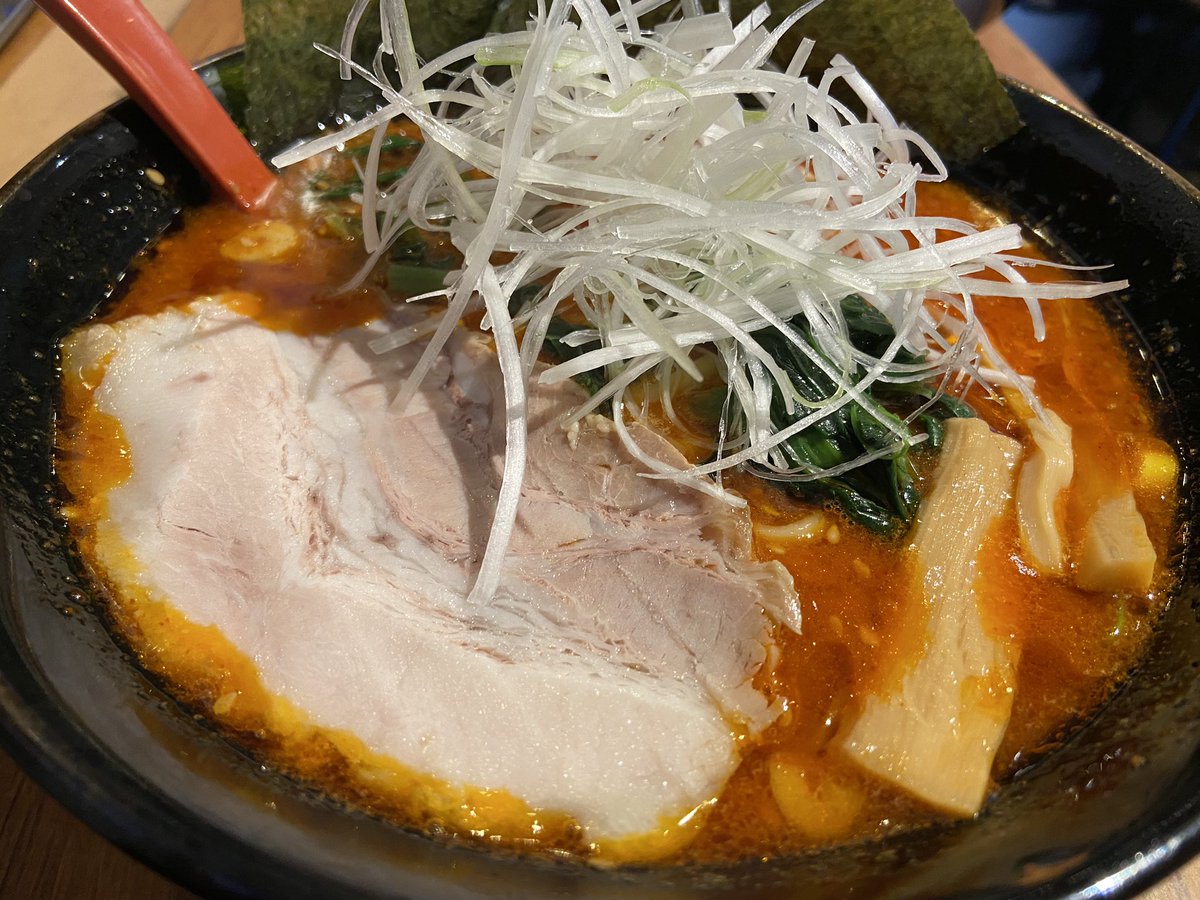 寒い時にはオススメです！
体がポカポカします
#料理 #ラーメン #美味しい