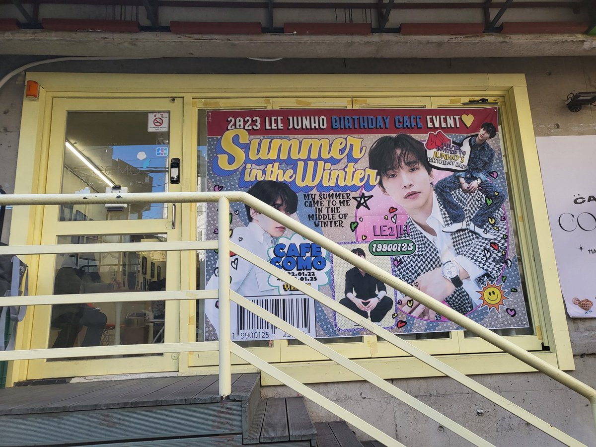 queen415143's tweet photo. 4. 꼬모
먼가 이국적인 카페
탑꾸와 넘 갖고 싶었던 군밤모자와 목도리,
검정고무신이 함께 들어있는 뜨개세트 구입
#한겨울에온_내여름
#MY_SUMMER https://t.co/1I5q0dCp9y