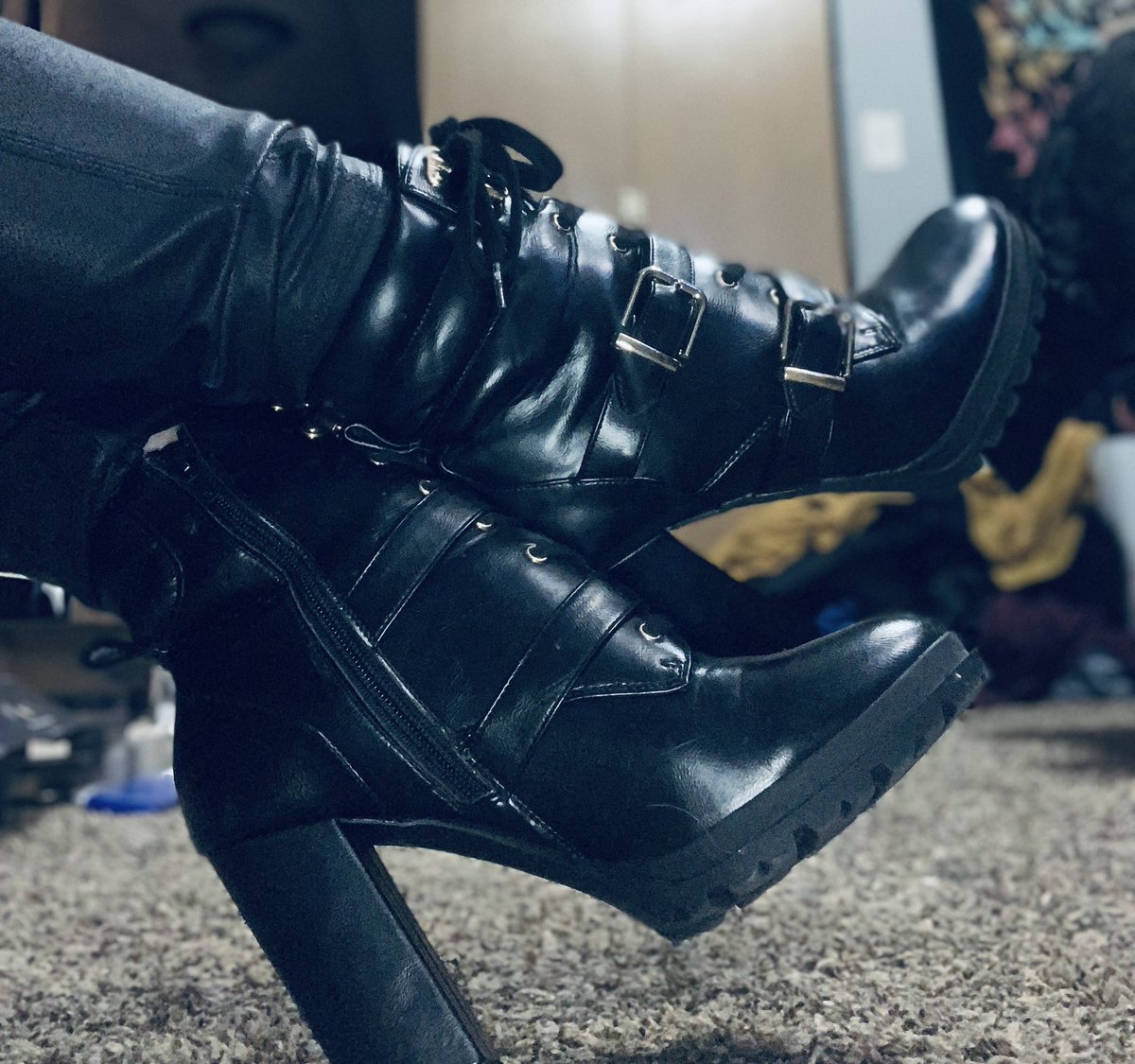 GoddessNautica's tweet photo. Are you worthy of goddess worship maybe your pathetic self could lick the soles of my boots💋😈🔥 #femdom #bootworship #footworship #goddesstribute #kissmysoles #CashMachine #paypigswanted #domqueen #intotheflame #goddessnauticaflame https://t.co/SzMuiJReON