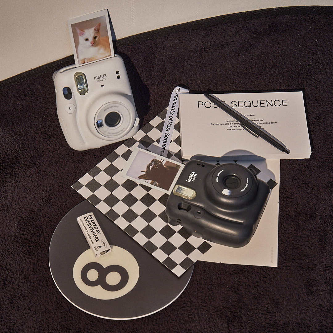instax_korea's tweet photo. 💬 인스탁스야 너 무슨 고민있어?
ㄴ ㅇㅇ 일생일대의 고민 중이야 🥺

슈붕vs팥붕.. 후식냉면vs후식된찌..
그리고...
인스탁스 미니11 <챠콜 그레이 vs 아이스 화이트>

우리 인스탁서들의 선택은?
🖤  블랙 광공의 챠콜 그레이 / RT
🤍  심플 이즈 더 베스트 아이스 화이트 / 맘찍 https://t.co/kqTLizhdBo