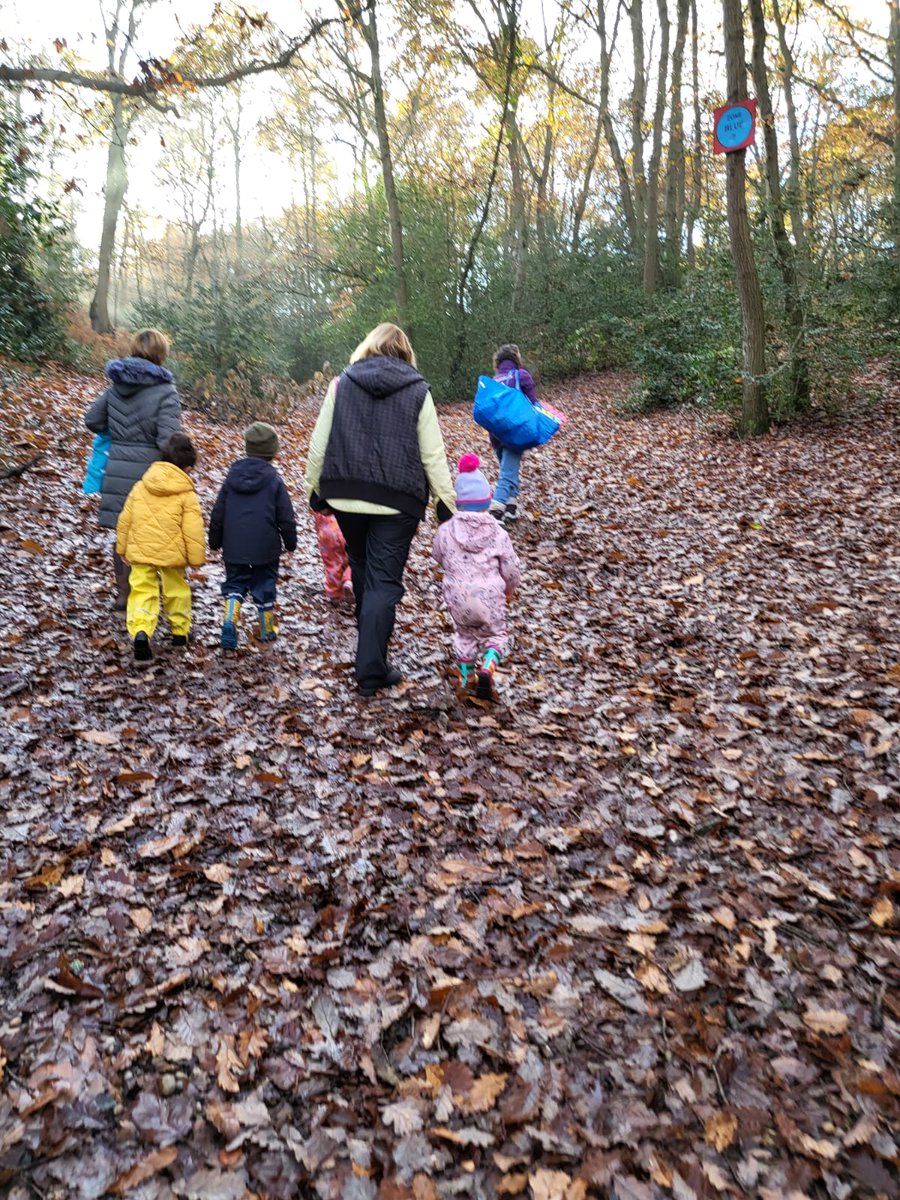 mason_fdn's tweet photo. Huge thank you to everyone who came by to the recent Nature Miles at Abbey Wood Children's Centre. With support from @VINCIFM &amp; @PeabodyLDN it was a huge success and so wonderful to get out into nature with the little ones.  💜
#ChildrensActivities #OutdoorActivities #NatureMile https://t.co/QA1VkaiSNi