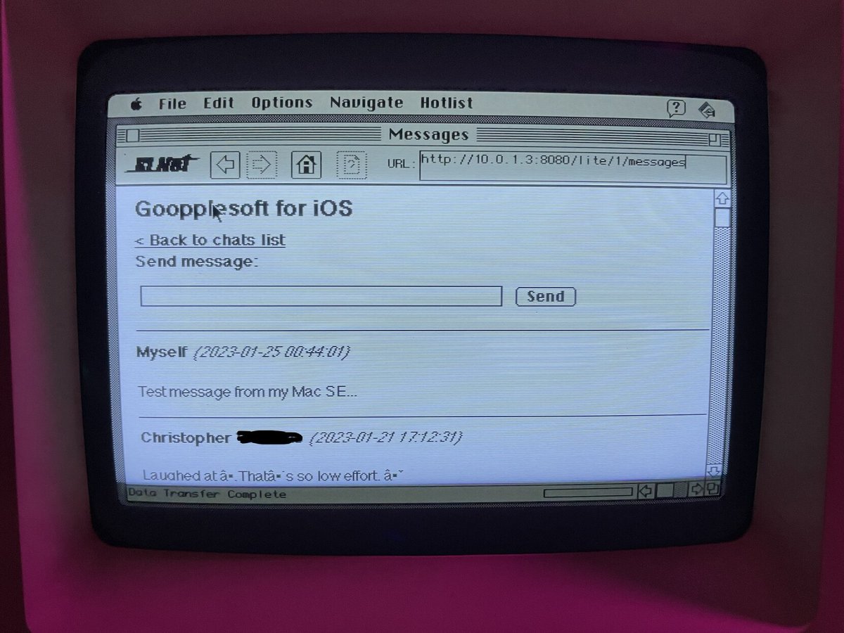 dremin's tweet photo. Beware! I am iMessaging from my Macintosh SE. #retrocomputing https://t.co/KKCJAxgCfs
