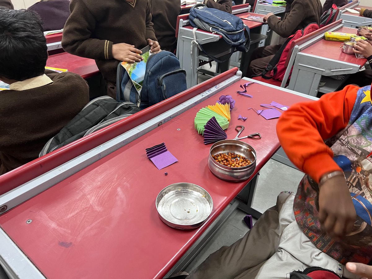 mukeshjain73's tweet photo. Energy meal 2 hrs b4 lunch
#gbssspunjabibagh1515010
Need of the hour
One of the needed step to increase the #LearningAndDevelopment 
#nep2020 
But a consistent pursue needed to raise the participation 
@LetsTalkEdun 
@PbpandeyB https://t.co/LDqBsRepmV