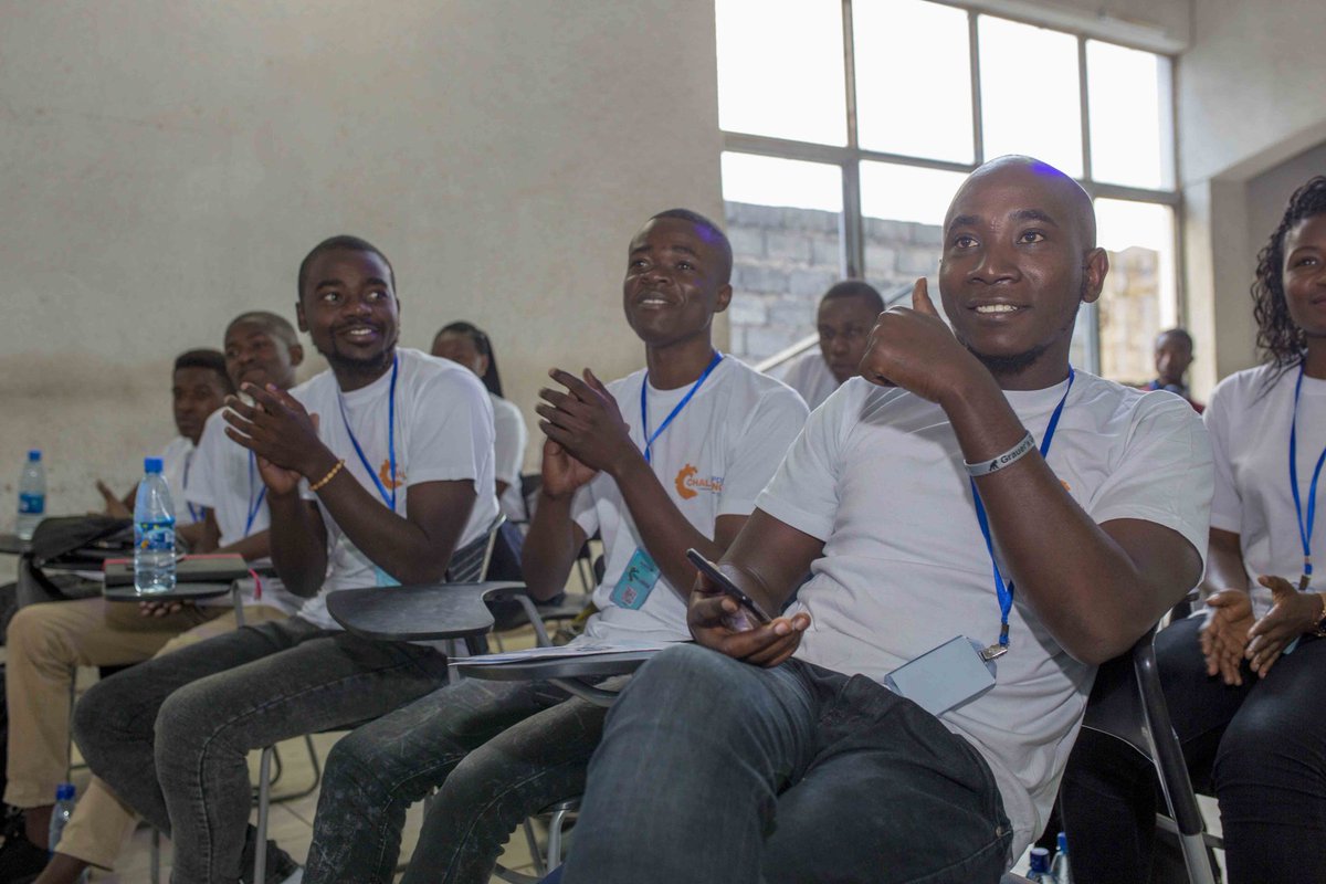 DevelopersUp's tweet photo. En ce jour il y a 3 ans était conclue la toute 1re édition de #UpdevChallenge
1re parution de la #compétition, alors régionale, ayant offert aux #jeunes candidats une semaine de #formation en #entrepreneuriat avant de les faire concourir et de primer les meilleurs projets #tech https://t.co/zPa1jpqpec