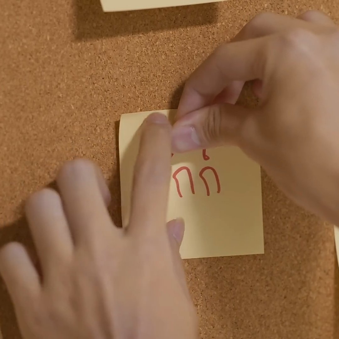 GiYoonssi's tweet photo. So HERE'S THEORY OF ECLIPSE, so make sure to read the thread!

•In episode 3, we see Ayan writing the name of potential links/threats to his uncle, as a mind map. He includes the principal, Chadok, Sani, three Jums, etc. If you notice the board, you'll find+ https://t.co/xjGjdPBGwN