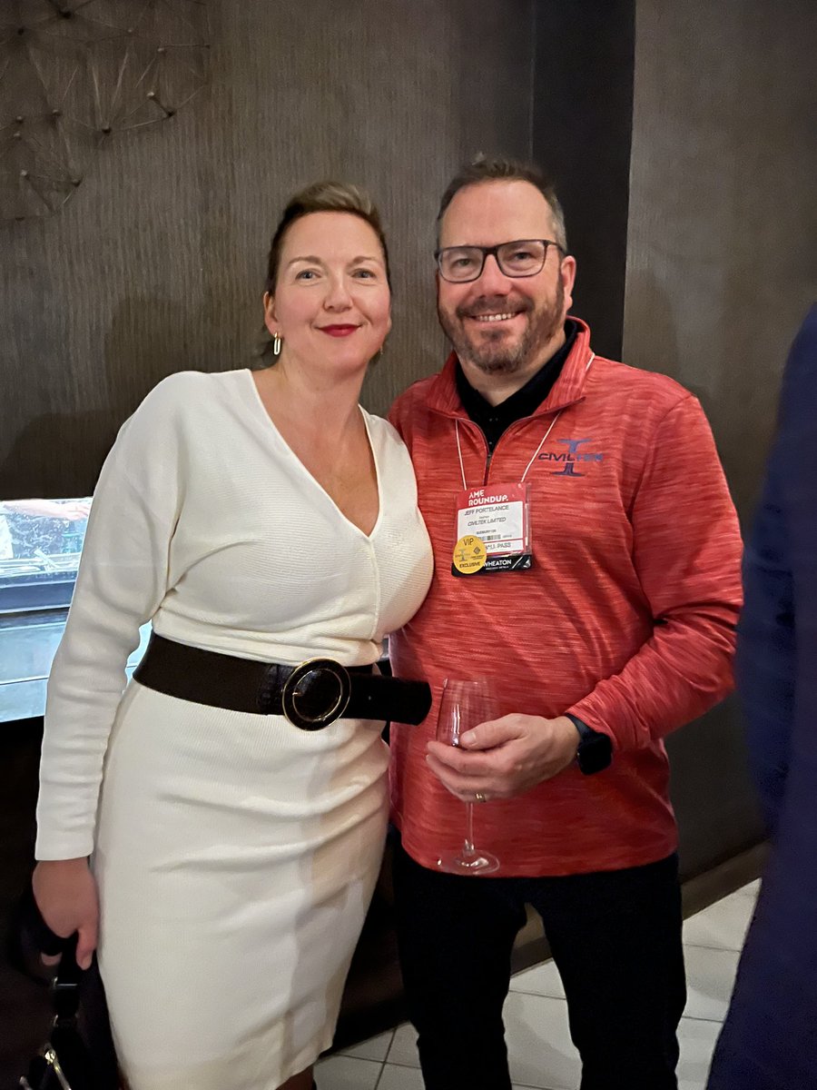 cdtellier's tweet photo. Successful co-hosting event at @AMEroundup? โ
๐๐ป
Thank you @ARCdining for the delicious food, beautiful room, and second-to-none service. And thank you to all who attended and did some serious networking! Was such a fun evening! #ameroundup2023 #vancouver #networkingwin https://t.co/sT2dLvkItG