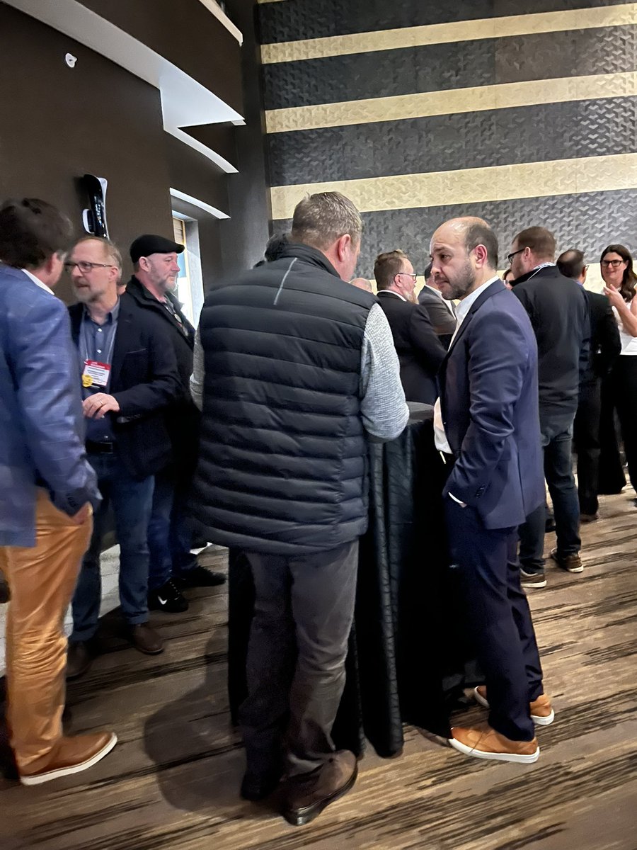 cdtellier's tweet photo. Successful co-hosting event at @AMEroundup? โ
๐๐ป
Thank you @ARCdining for the delicious food, beautiful room, and second-to-none service. And thank you to all who attended and did some serious networking! Was such a fun evening! #ameroundup2023 #vancouver #networkingwin https://t.co/sT2dLvkItG