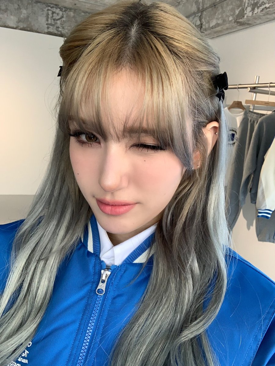 somi_official_'s tweet photo. 뭉치한테 선물해줄 커스텀 봤어요??
솜이 직접 준비한 이벤트 꼭 참여해줘용😙💖

Did you see the custom Converse for you guys??
Pls participate in my event Mungchis🍥 https://t.co/ePdpvVmFLT