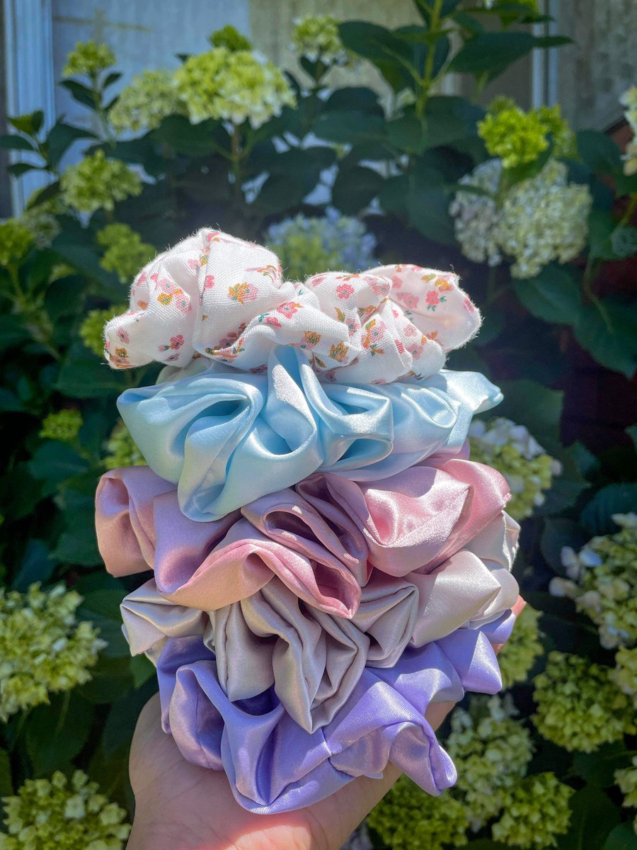 xoxena_'s tweet photo. Hello friends, I have a scrunchie business that just launched Valentines and mini scrunchies. Would love if you guys can check it out. 

https://t.co/zXRfcJom4a https://t.co/CBEAjrZS97