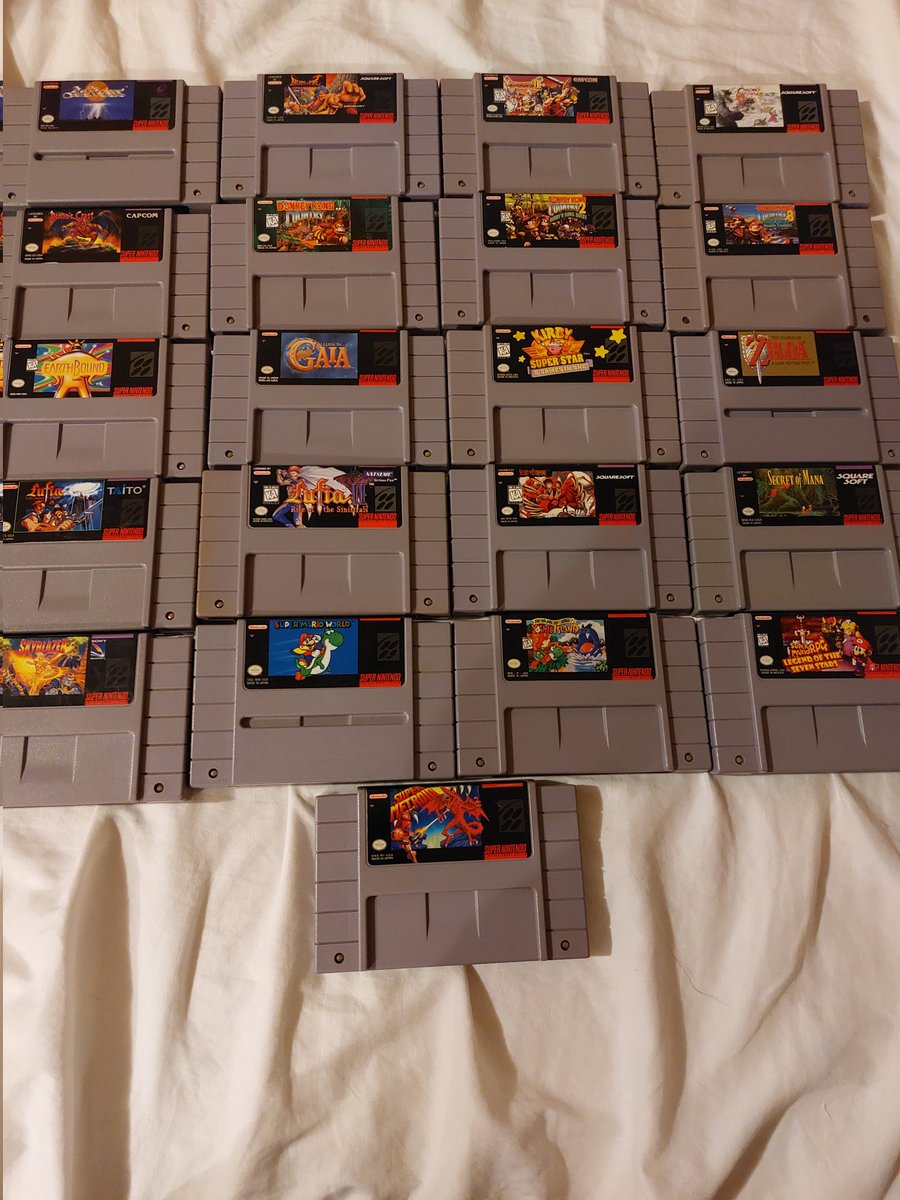 Knowledgebits12's tweet image. Where are my #retrogaming #JRPG and adventure lovers at? Pick your favorite! #Nintendo #gamingchannel #snes #supernintendo #EarthBound #Zelda #SuperMarioBros