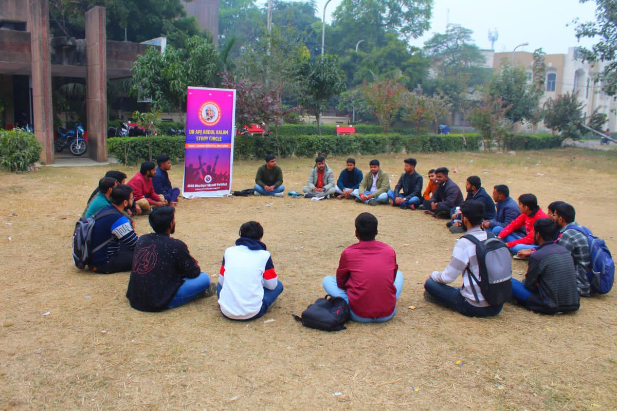 RudraPratapUoL's tweet image. आज अखिल भारतीय विद्यार्थी परिषद लखनऊ उत्तर जिले की लखनऊ विश्वविद्यालय नवीन परिसर इकाई द्वारा डॉ एपीजे अब्दुल कलाम स्टडी सर्किल का शुभारंभ किया गया। #abvplunewcampus 
#abvplko
#studycircle