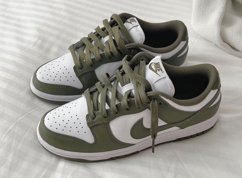 realshawan01's tweet photo. NIKE DUNK LOW OF THE YEAR 2022 | DO YOU AGREE? NIKE DUNK LOW OLIVE GREEN -110 https://t.co/a6MxhhN6bX