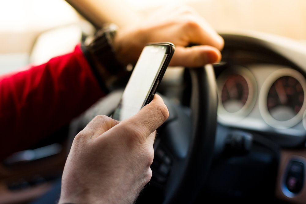 ThePearlUganda's tweet photo. The silent killer on the road: Don’t text and drive
Read Details: https://t.co/BFUTFGv9gd #ThePearlMagazine #TextDriving https://t.co/TE4s99WLCV