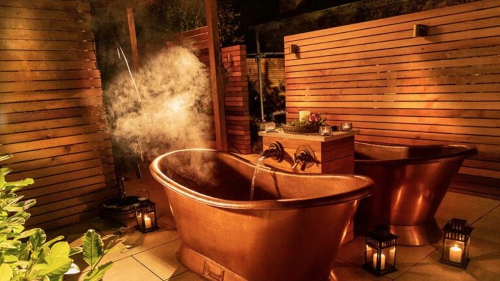 Tucked in a private corner, behind the Well in the Garden Spa,  you’ll find beautiful copper #bathtubs for Nordic-inspired bathing. Soak up the idyllic surrounds of <a href="/CliffatLyons/">Cliff at Lyons</a> while your skin is bathed in #seaweed harvested from the #Irishcoast. 

ow.ly/RZhb50MtHXZ