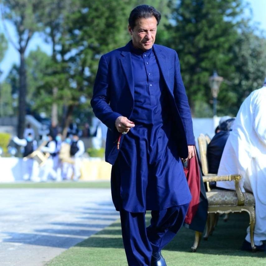 hamzahunnyawr7's tweet photo. Prime Minister❤
#NewProfilePic #Ikfans #imrankhanPTI @ImranKhanPTI https://t.co/yc1pH2yJTG