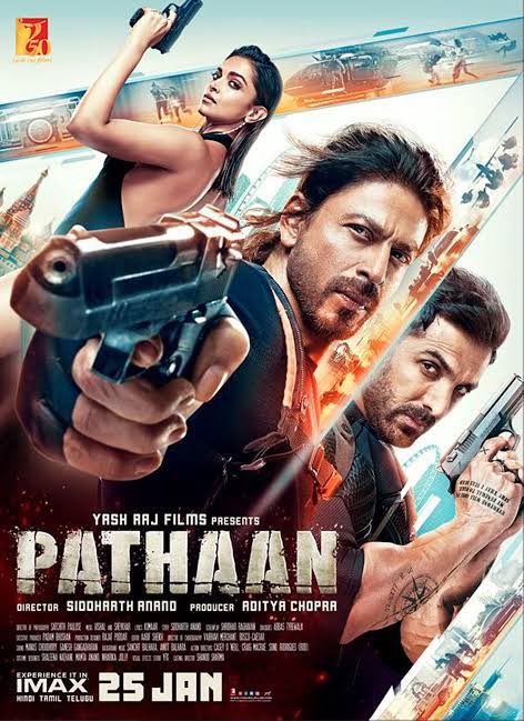 PathanTheFilm's tweet photo. It’s showering positive reviews of Shah Rukh Khan’s #pathan . 
Blockbuster reloaded. 
.
#PathaanReview #ShahRukhKhan 
#Blockbuster #SRK𓃵 #PathanMovie https://t.co/IoEpNgInes