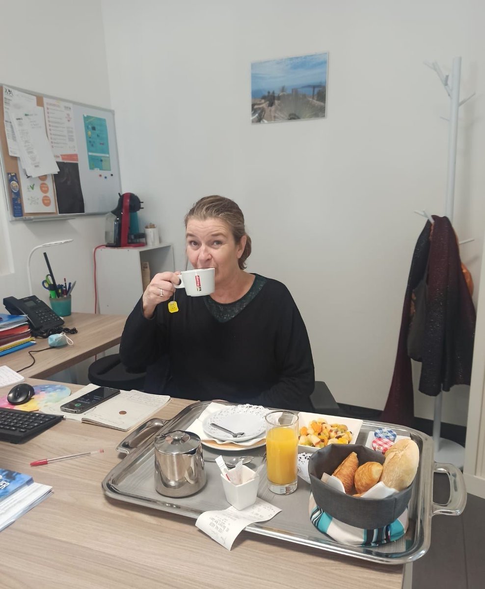 GRETA Côte d'Azur (@gretacotedazur) on Twitter photo 🥐☕ Après seulement quelques heures de #formation, nos stagiaires "Employés Polyvalents" du <a href="/lyc_paulaugier/">Lycée hôtelier Jeanne et Paul Augier - Nice</a> à #Nice ont proposé un petit-déjeuner 3 étoiles aux équipes du GRETA #CôtedAzur ! ⭐
Beau travail mesdames ! 👏 #restauration #hôtellerie 🥐☕ Après seulement quelques heures de #formation, nos stagiaires "Employés Polyvalents" du <a href="/lyc_paulaugier/">Lycée hôtelier Jeanne et Paul Augier - Nice</a> à #Nice ont proposé un petit-déjeuner 3 étoiles aux équipes du GRETA #CôtedAzur ! ⭐
Beau travail mesdames ! 👏 #restauration #hôtellerie